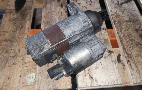 Volkswagen Touran II Starter motor