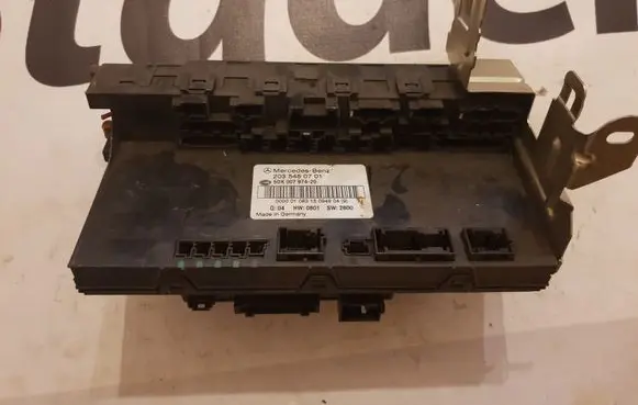 Mercedes-Benz C W203 Comfort/convenience module A2035450701 2035450701