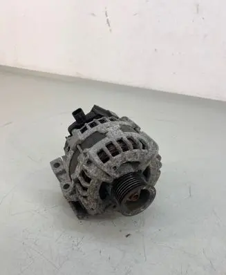 Opel Insignia B Generator/alternator 39047352