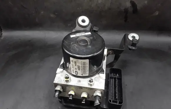 Land Rover Freelander 2 - LR2 ABS Pump 6G9N2C405DG 10021201234 10092632053