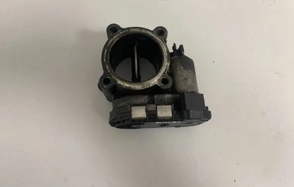 Mercedes-Benz C W203 Throttle valve A6420900070 DK0031 0281002878