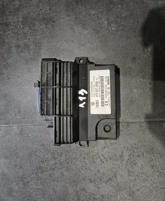 Audi A6 S6 C6 4F Power management control unit 4F0907280A