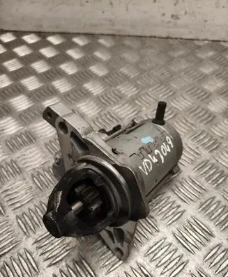 Toyota Yaris Starter motor 281000Y130