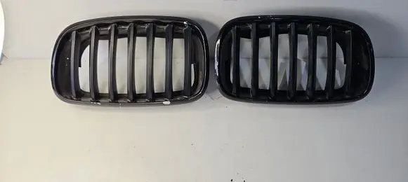 BMW X5 E70 Front bumper upper radiator grill 7171396 7171395