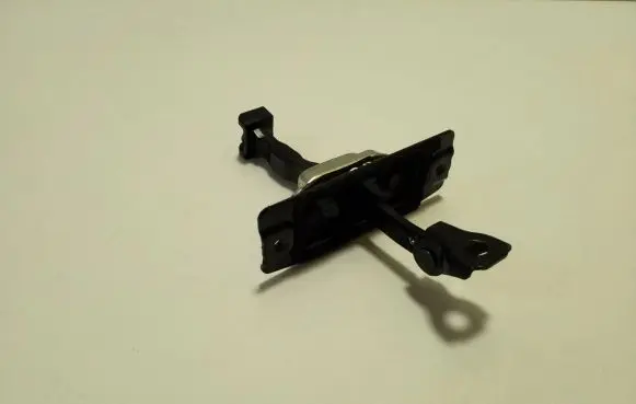Nissan Qashqai J12 Front door check strap stopper