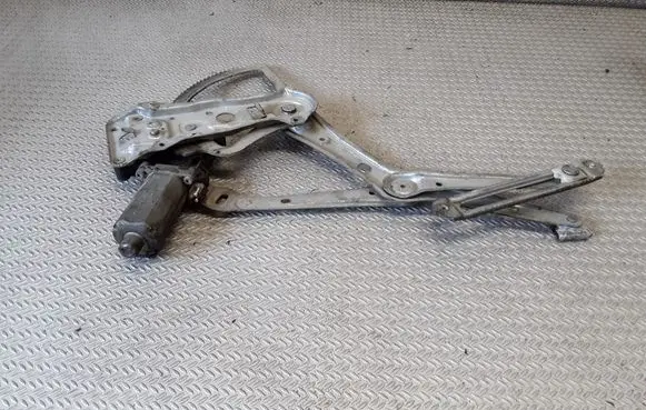 Mercedes-Benz E W210 Front door window regulator with motor 0130821671