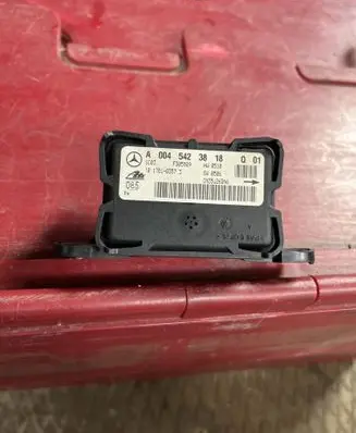 Mercedes-Benz ML W164 ESP acceleration yaw rate sensor A0045423818 10170103573