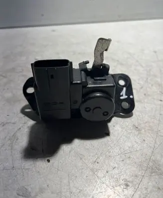 KIA Carens II Tailgate/trunk/boot lock/catch/latch