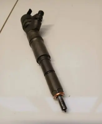 Land Rover Range Rover L322 Fuel injector 0445110047