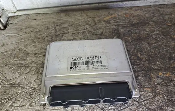 Audi A6 S6 C5 4B Engine control unit/module 4B0907552A 0261204688