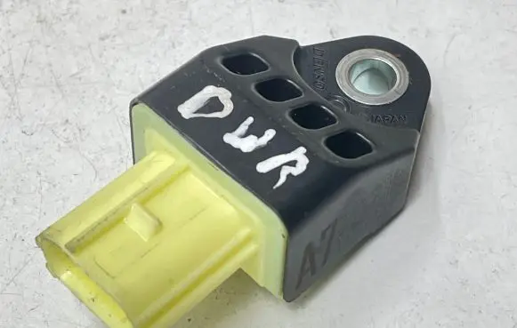 Toyota Land Cruiser (J150) Airbag deployment crash/impact sensor 8983160040