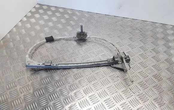 Rear door manual window regulator