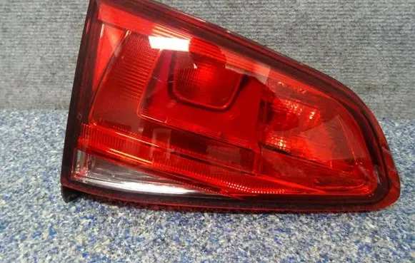 Volkswagen Golf VII Tailgate rear/tail lights 5G0945093H