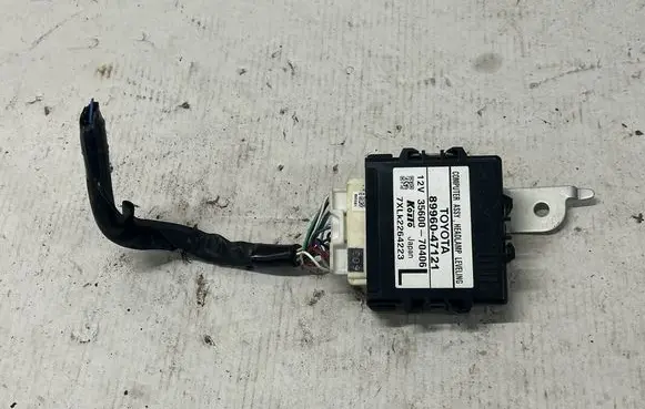 Toyota Prius+ (ZVW40) Light module LCM 8996047121