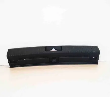 Trunk/boot sill cover protection