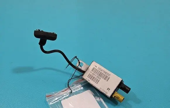 Tesla Model S Sound amplifier 100479800C IMPRK1413969