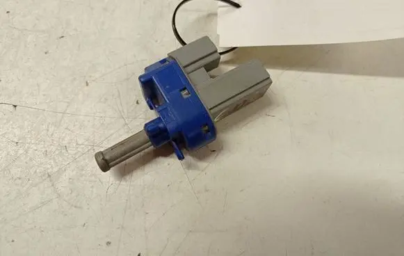 Mazda 5 Brake pedal sensor switch