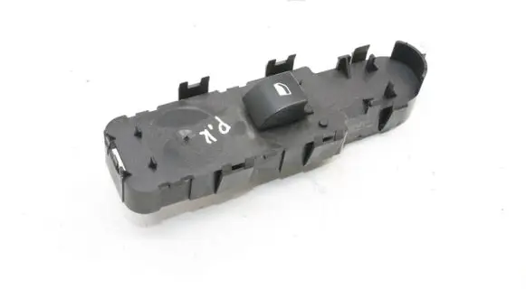 Peugeot RCZ Electric window control switch 96565184XT