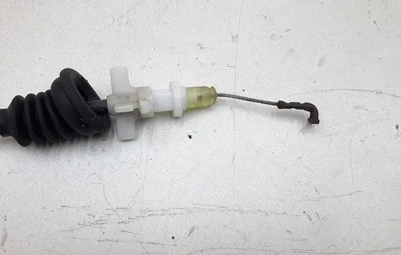 Volkswagen PASSAT B6 Front door cable line 