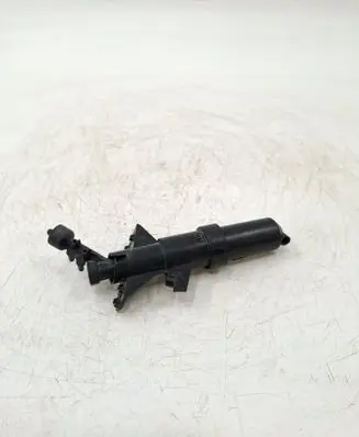 Volkswagen PASSAT CC Headlight washer spray nozzle 3C8955104