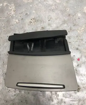 Audi A6 S6 C6 4F Ashtray (front) 4F1857951CBILI 4F1857951C
