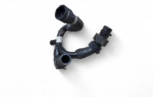 Porsche Cayenne (92A) Engine coolant pipe/hose 7P0121070F
