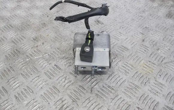Opel Grandland X A/C cooling radiator (condenser) 9833723680