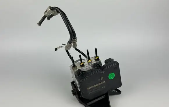 Buick Encore I ABS Pump 42643519 688250455 GK3MZM1887SH823