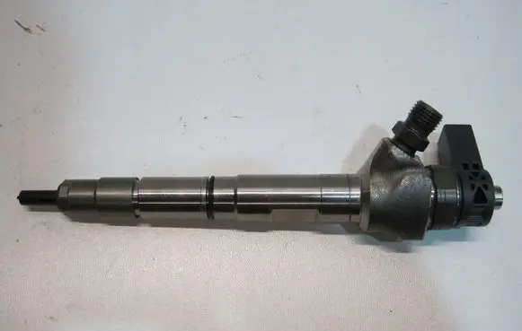 Volkswagen Transporter - Caravelle T1 Fuel injector 04L130277AD
