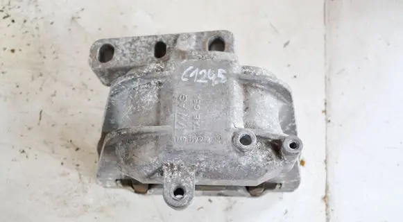 Skoda Octavia Mk2 (1Z) Engine mount bracket 1K0199262AM