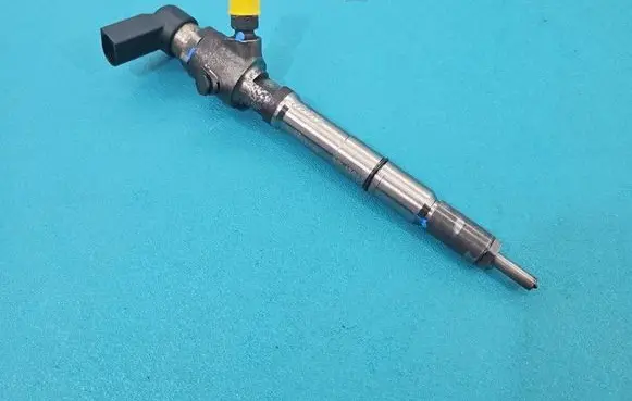 Volkswagen Golf VI Fuel injector 03L130277B IMPRK1551575