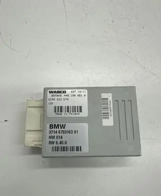 BMW X6 M Air suspension control unit module (rear) 4461500510 6793163