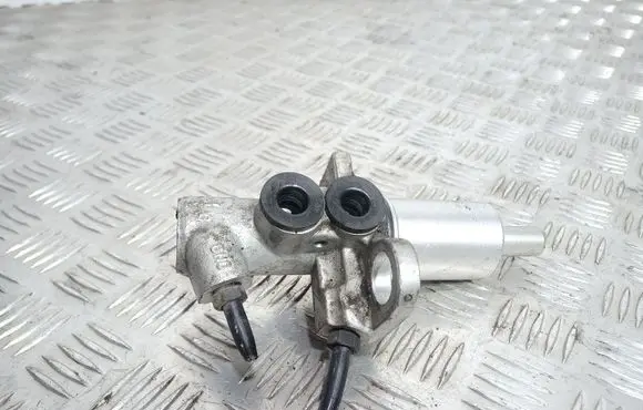Audi A4 S4 B7 8E 8H Master brake cylinder 2499