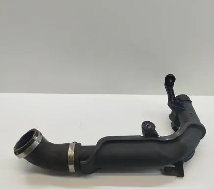 Volkswagen PASSAT B7 Intercooler hose/pipe 1K0145770AE