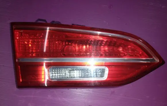Hyundai Santa Fe Tailgate rear/tail lights 924052W0