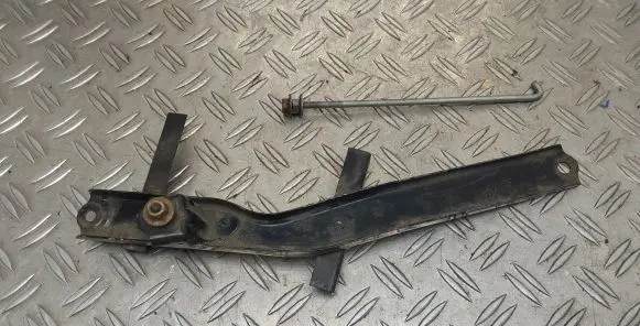 Battery bracket