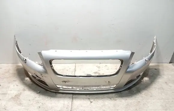 Volvo V70 Front bumper 30678626 39883983 30655172