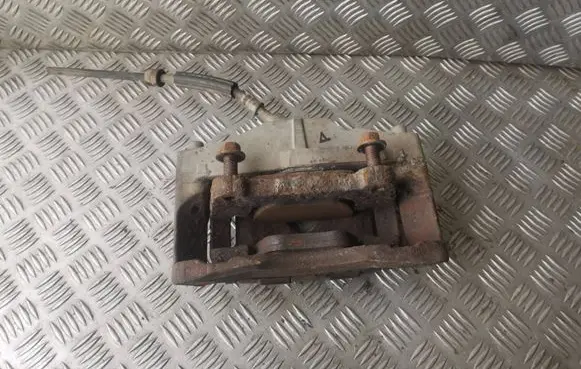 Volvo XC90 Front brake caliper 30639520