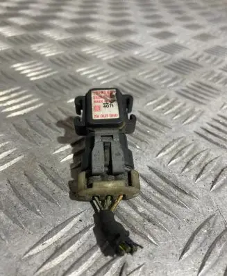 Opel Astra H Air pressure sensor 16295939