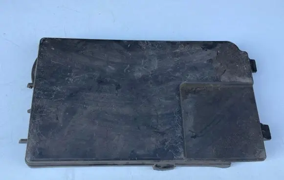 Volkswagen Golf V Battery box tray cover/lid 1K0915443