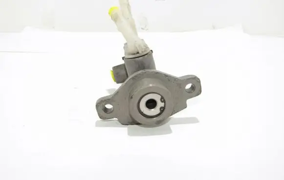 Nissan Almera Tino Master brake cylinder