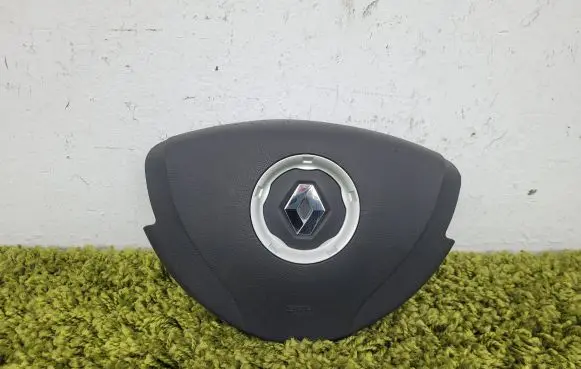 Renault Sandero II Steering wheel airbag cover 3068845