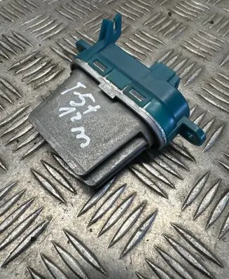 Volkswagen Multivan T5 Heater blower motor/fan resistor 7E0959263