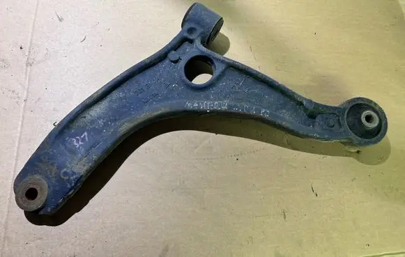 Renault Master III Front control arm