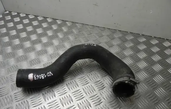 Air intake hose/pipe