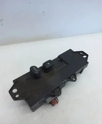 Chrysler Pacifica Electric window control switch 04685982AD