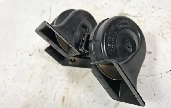 Volkswagen PASSAT B5 Horn signal 0092018