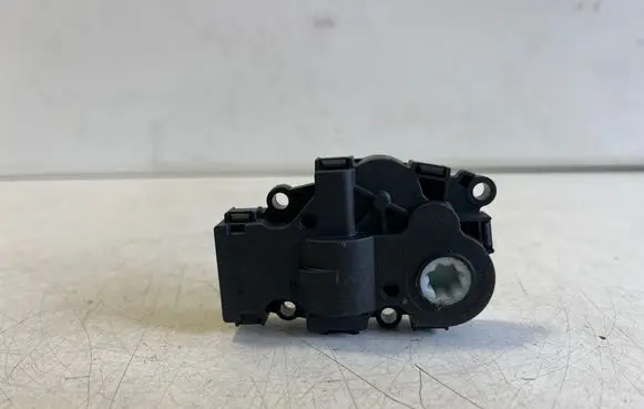 Porsche Taycan 9J1 Air flap motor/actuator EGP0064