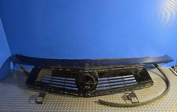 Opel Astra L Front grill 9639953880