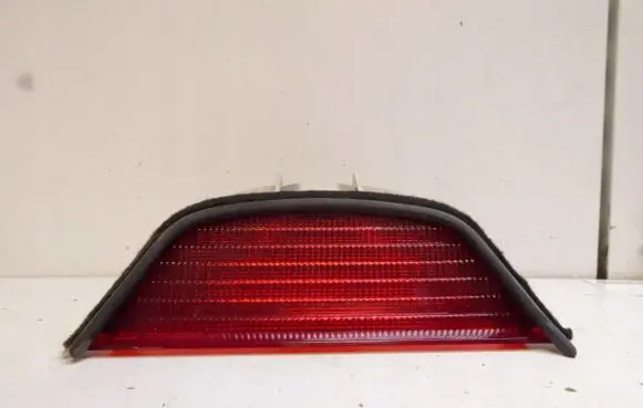 BMW 5 E39 Third/center stoplight 8385659
